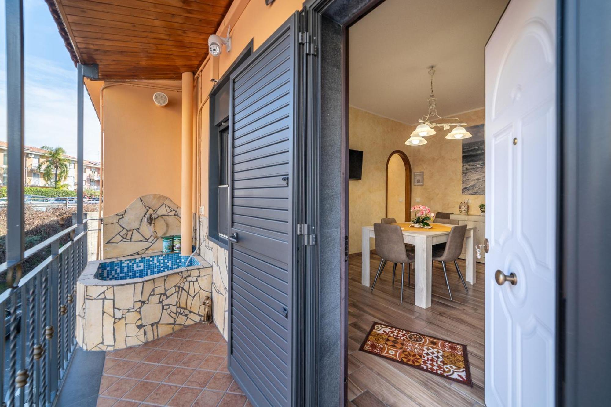 Casa La Scivola Apartamento Catânia Exterior foto